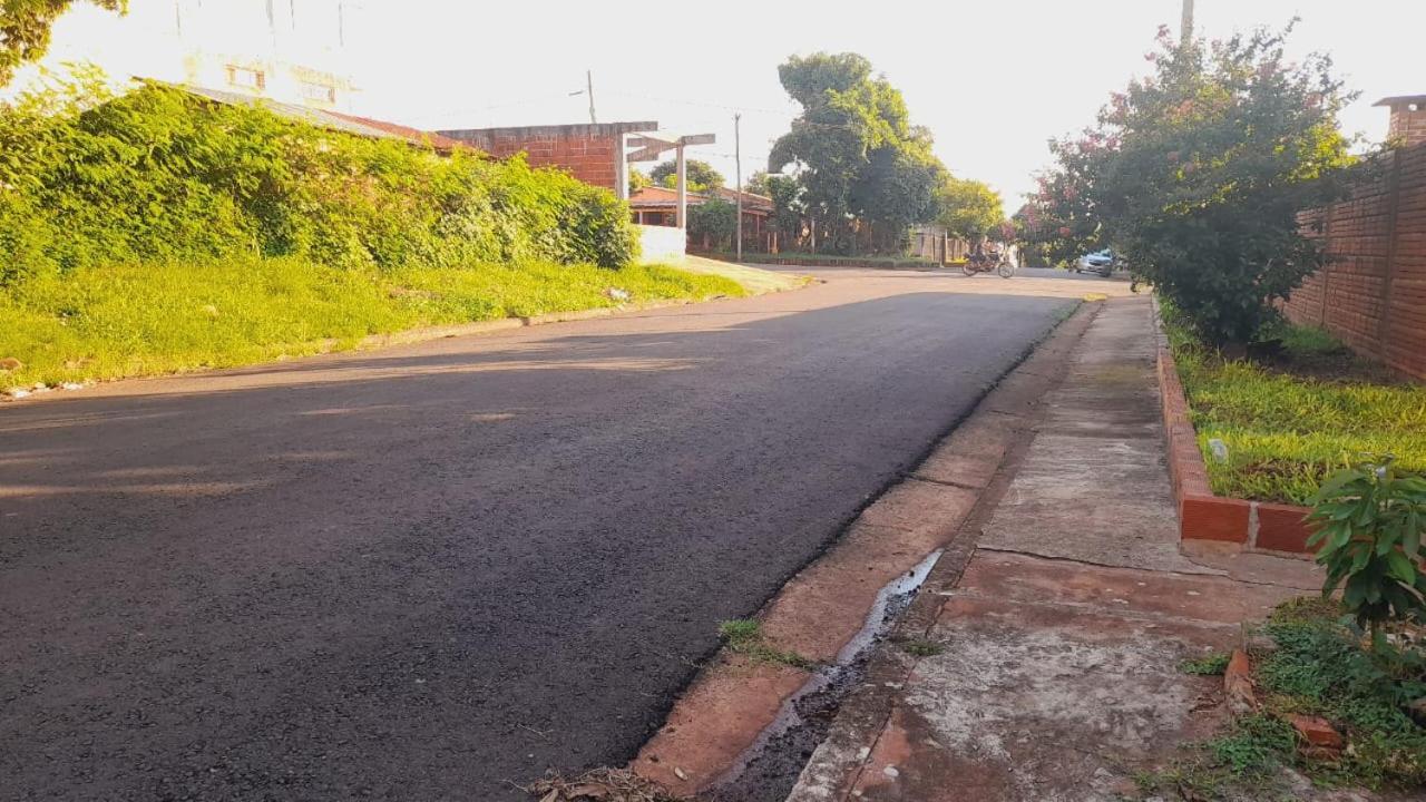 Hostel Loli Puerto Iguazu Exterior photo